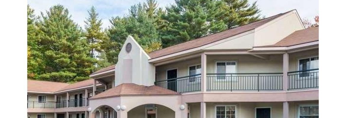 Howard Johnson by Wyndham Lenox