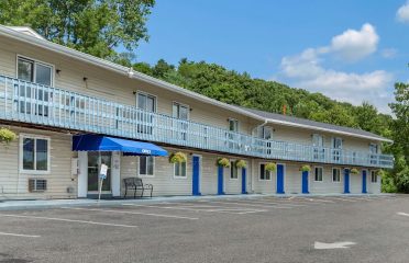 Econo Lodge Lee – Great Barrington