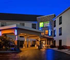 Holiday Inn Express & Suites Great Barrington – Lenox Area