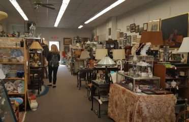 Antique Dealers in Sheffield, Great Barrington, Lee, Lenox and Pittsfield, MA, Antiques in the Berkshires, Antique Dealers in the Berkshires, Antique and Art Dealers in Berkshire County, Antique Auctions in the Berkshires, Antiques and Art in the Berkshires