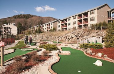 Holiday Inn Club Vacations Oak n’ Spruce Resort in the Berkshires